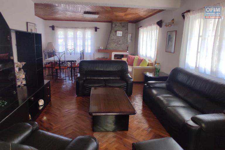 A LOUER Maison F5 à andoharanofotsy non meublée tel