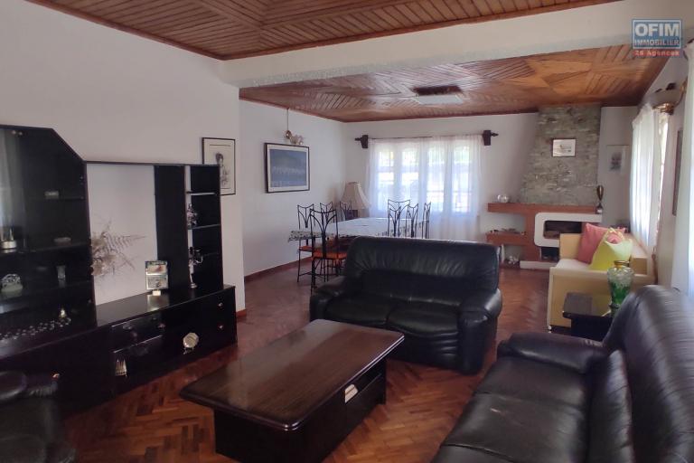 A LOUER Maison F5 à andoharanofotsy non meublée tel