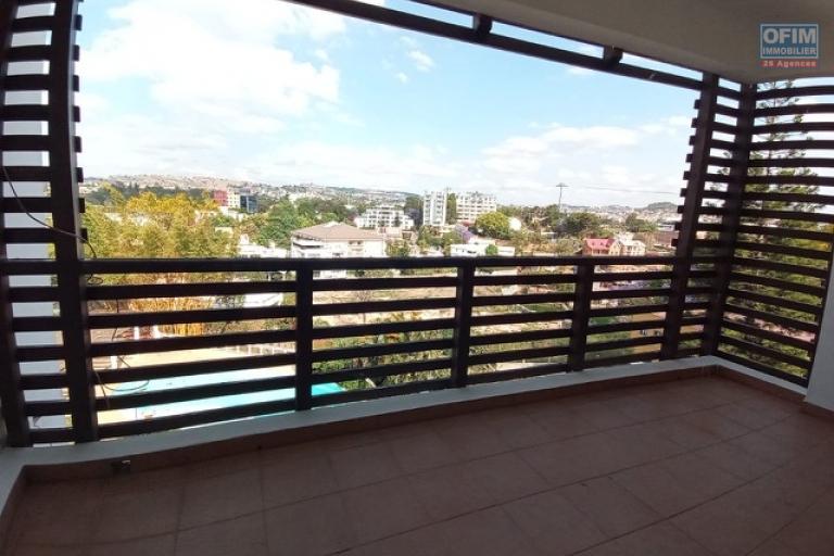 Un appartement T2 meublé à Ivandry (CONTACT LALAINA 034 08 583 76 )