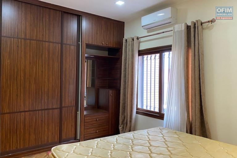 Une villa F5 meubl&eacute;e &agrave; &eacute;tage &agrave; Androhibe ( CONTACT LALAINA )
