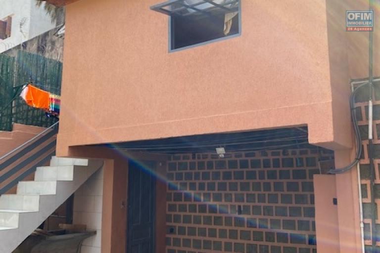 Une villa F6 meublée à étage à Androhibe ( CONTACT LALAINA 034 08 583 76 )