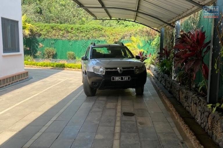 Une villa F6 meublée à étage à Androhibe ( CONTACT LALAINA 034 08 583 76 )