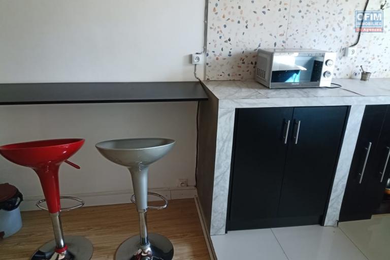 A LOUER  un appartement T2 &agrave; moins de 7mn &agrave; pieds de l'&eacute;cole D  a androhibe tel