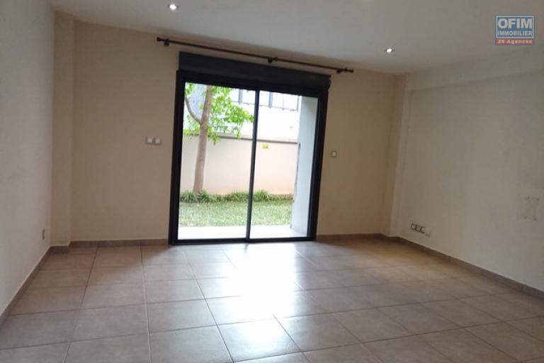 Un appartement T3 sécurisé à Analamahitsy ( CONTACT LALAINA 034 08 583 76 )