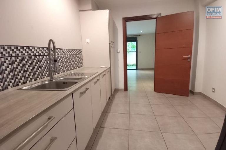 Un appartement T3 sécurisé à Analamahitsy ( CONTACT LALAINA 034 08 583 76 )