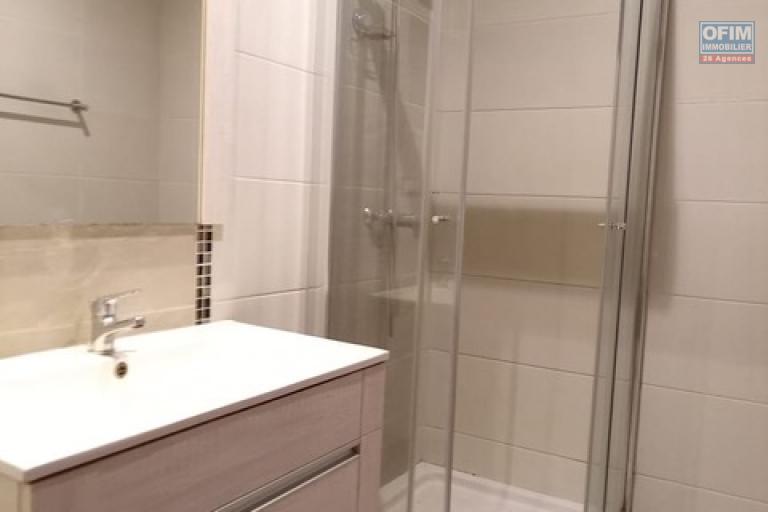 Un appartement T3 sécurisé à Analamahitsy ( CONTACT LALAINA 034 08 583 76 )