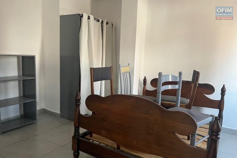 Un appartement T2 meublé à Behoririka ( CONTACT LALAINA 034 08 583 76 )