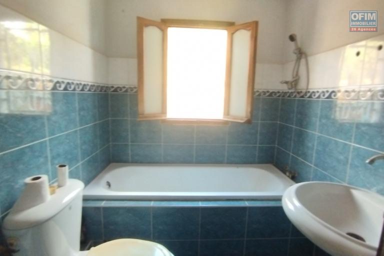 A vendre, une propriété de 1588 m2 sur Anjomakely