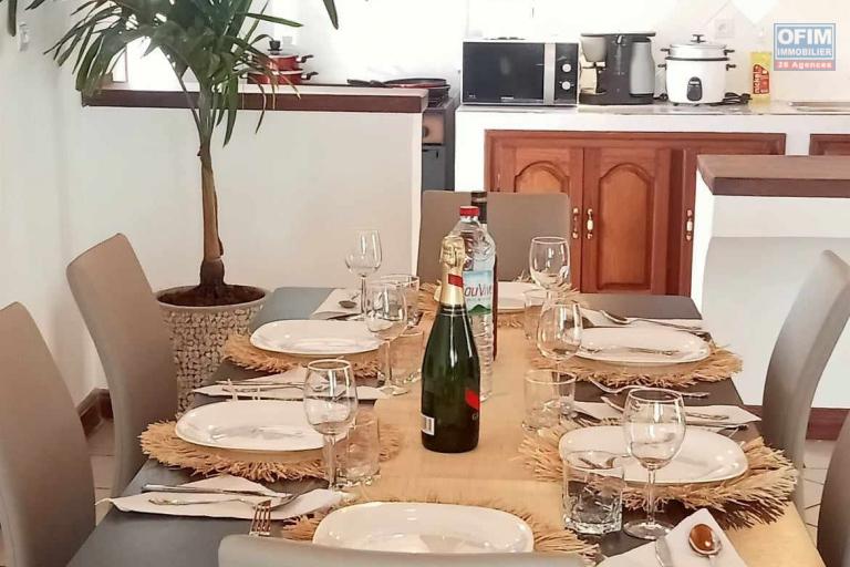 A louer, villa basse F5 dans une résidence à Ambohibao Manerinerina