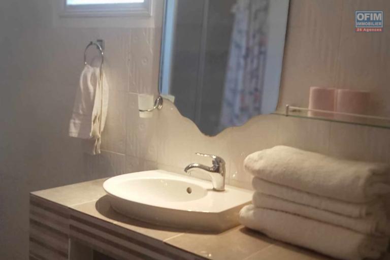 A louer, villa basse F5 dans une résidence à Ambohibao Manerinerina