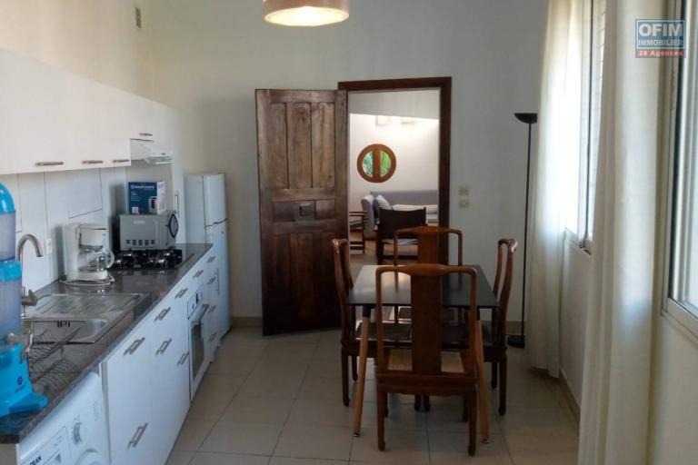 A louer, villa meublée F3 en plein centre avec une magnifique vue sur Ambohijatovo ambony ( contact Felana 0341654755)