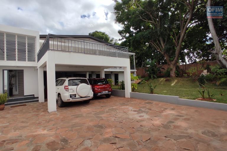 A LOUER Villa F5 dans un quartier r&eacute;sidentiel proche des &eacute;coles &agrave; Androhibe