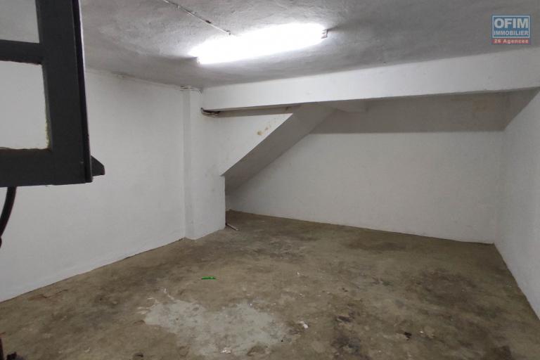 A LOUER Villa F5 dans un quartier résidentiel proche des écoles à Androhibe 034 02 218 69