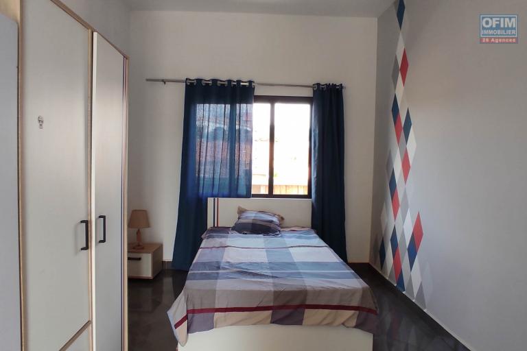 A LOUER Une maison F6 meublée et équipée avec piscine  et belle vue à Amoronakona By pass:  034 02 218 69