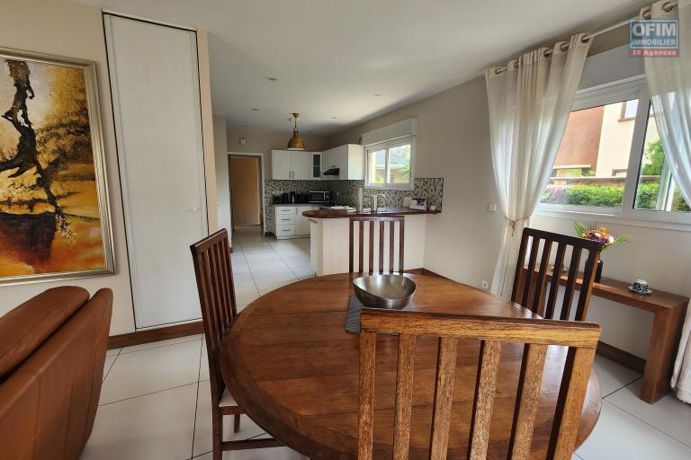 En location villa meubl&eacute;e de standing type F6 avec piscine &agrave; 5 minutes de l'a&eacute;roport Ivato. Contact rapide Mr Jacky 034 02 443 04. NON DISPONIBLE