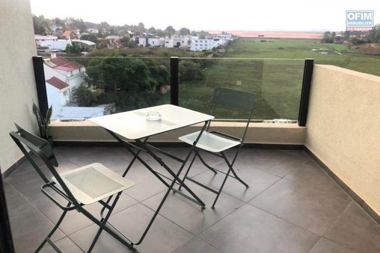 Un appartement T2 meublé en duplex de 108m2 à Ivandry ( CONTACT LALAIN A 034 08 583 76 )