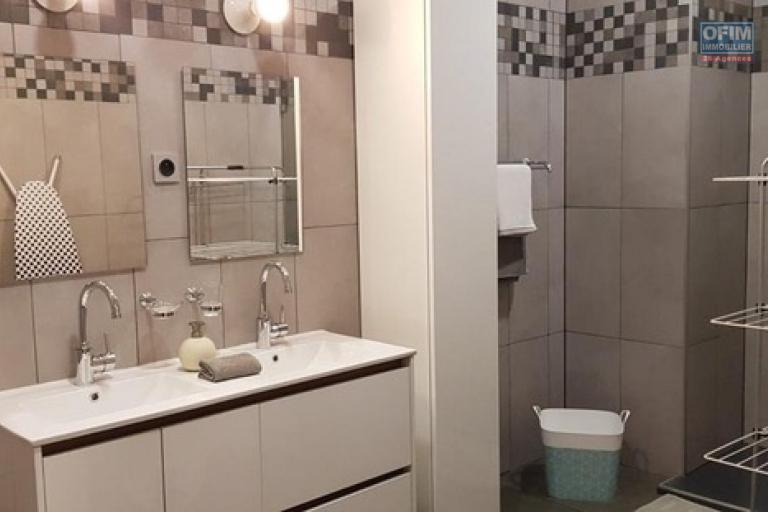 Un appartement T2 meublé en duplex de 108m2 à Ivandry ( CONTACT LALAIN A )