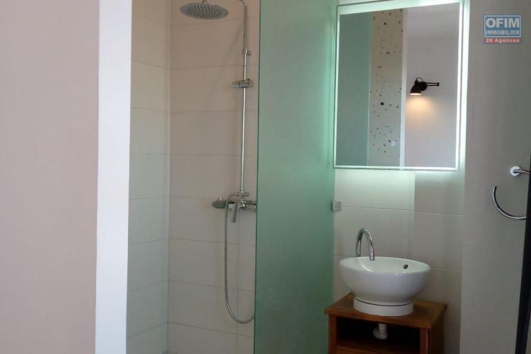 A louer, villa meublée F4 en plein centre ville sur Ambohijatovo Ambony ( contact 03416544755 Felana)