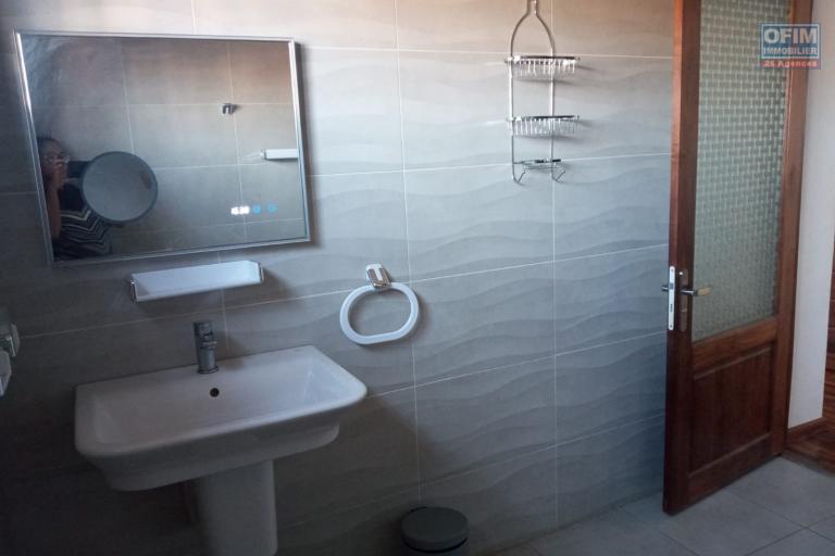 a louer une maison de type F4 situ&eacute;e &agrave; Imerimanjaka ambohijanaka, Francia