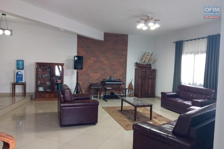 a louer une maison de type F4 situ&eacute;e &agrave; Imerimanjaka ambohijanaka, Francia