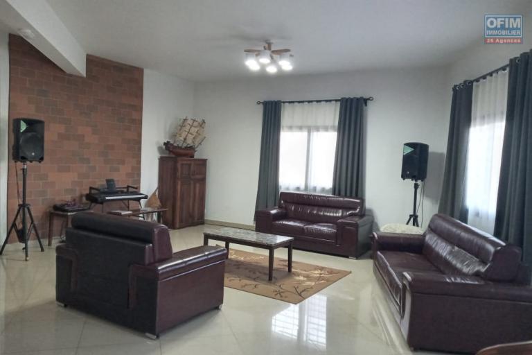 a louer une maison de type F4 situ&eacute;e &agrave; Imerimanjaka ambohijanaka, Francia