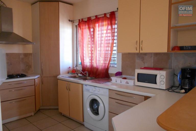 Un appartement T4 en duplex s&eacute;curis&eacute; &agrave; Fort Voyron ( CONTACT LALAINA )