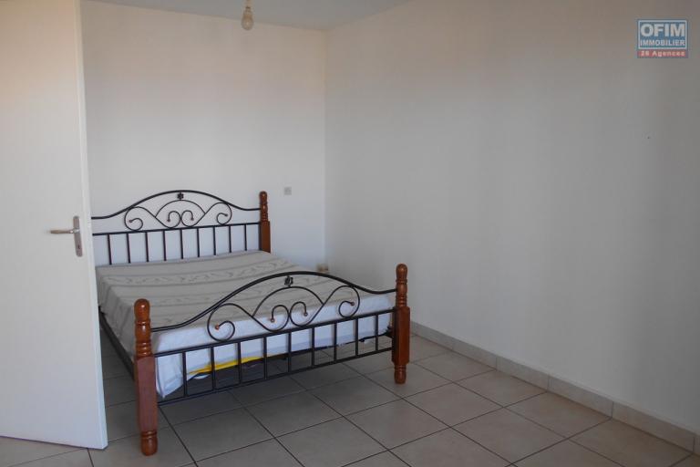 Un appartement T4 en duplex sécurisé à Fort Voyron ( CONTACT LALAINA 034 08 583 76 )