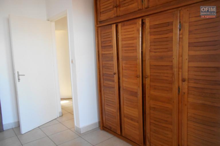 Un appartement T4 en duplex sécurisé à Fort Voyron ( CONTACT LALAINA 034 08 583 76 )