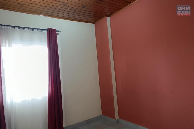 A VENDRE Une propriété de 520m2 avec maison F4 à snowy Avaratra, tel 034 02 218 69