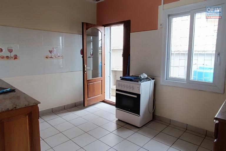 A LOUER Maison F4 a Anosy avaratra tel