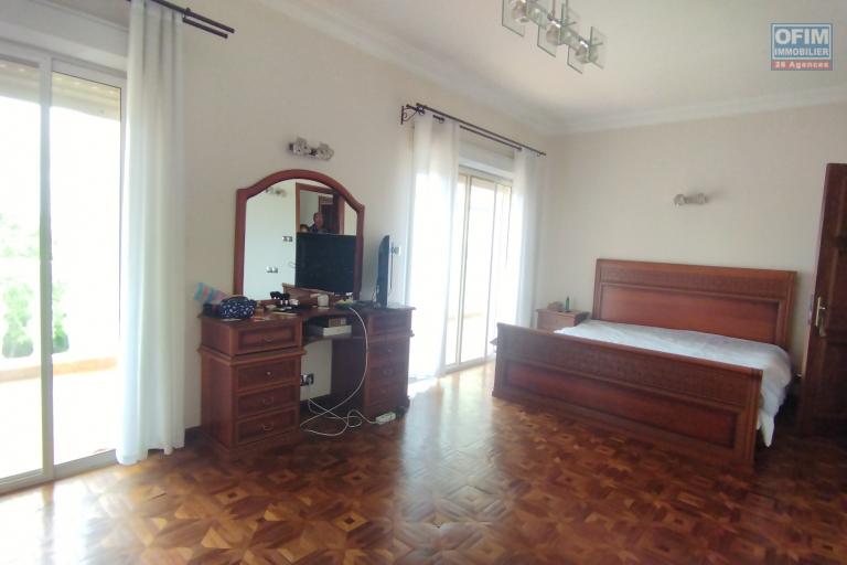 A vendre, une belle villa F6 dans un quartier r&eacute;sidentiel &agrave; Ambodiafontsy Ampitatafika- Antananarivo (contact 0341654755)