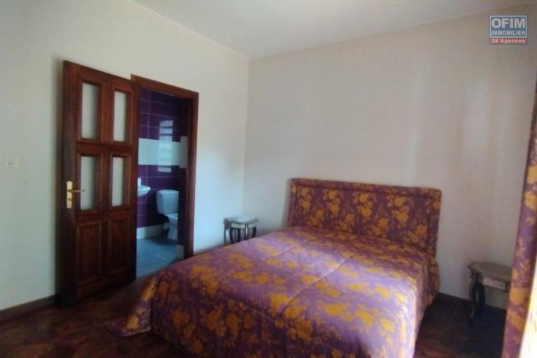 A vendre, une belle villa F6 dans un quartier r&eacute;sidentiel &agrave; Ambodiafontsy Ampitatafika- Antananarivo (contact 0341654755)