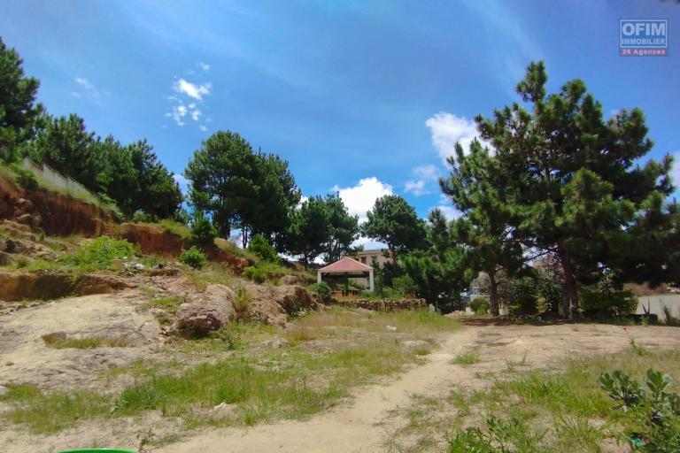A vendre, terrain de 3000 m2 &agrave; 50 m de la RN2 sis &agrave; Abohimalaza- Antananarivo