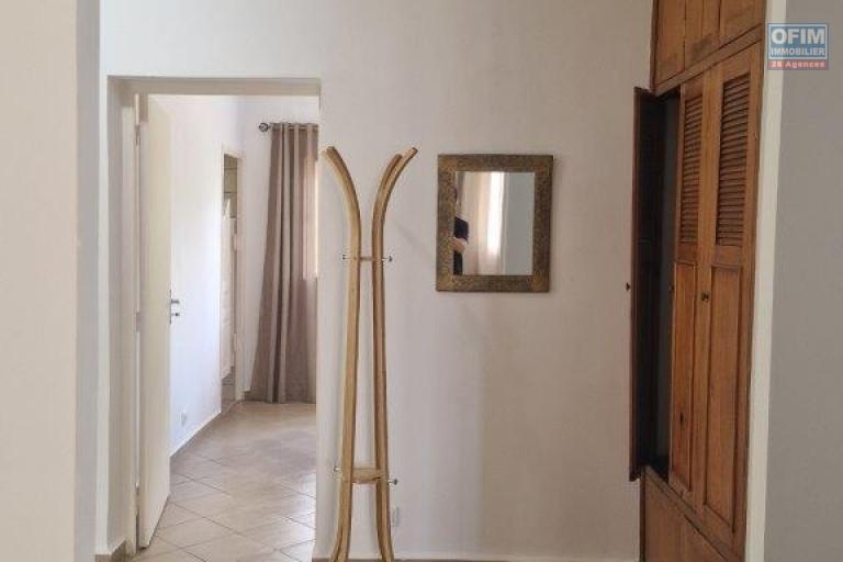Un appartement T4 meubl&eacute; au RDC &agrave; Ambatobe ( CONTACT LALAINA )