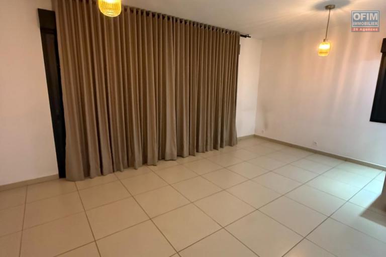 Un appartement T3 dans une r&eacute;sidence s&eacute;curis&eacute;e Cit&eacute; planton ( CONTACT LALAINA )