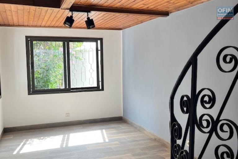 Une villa plain-pied &agrave; Ambatobe ( CONTACT LALAINA 034 08 583 76 )