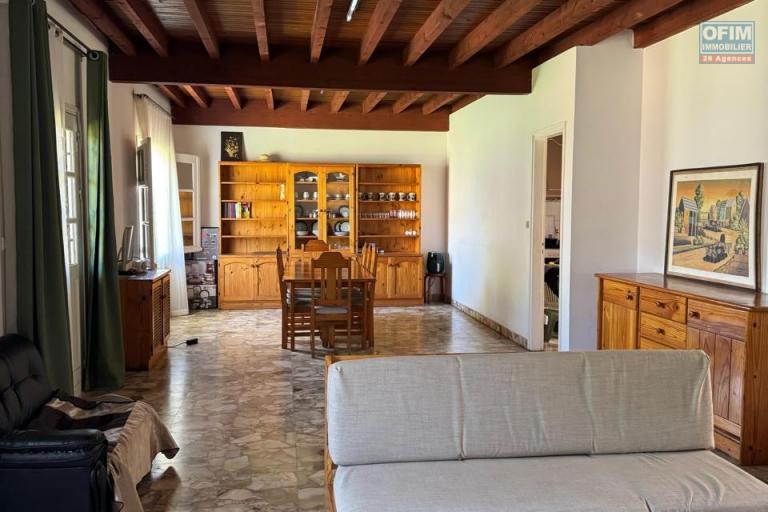 A VENDRE une villa de type F4 dans une résidence proche de toute les commodités à Tanjombato