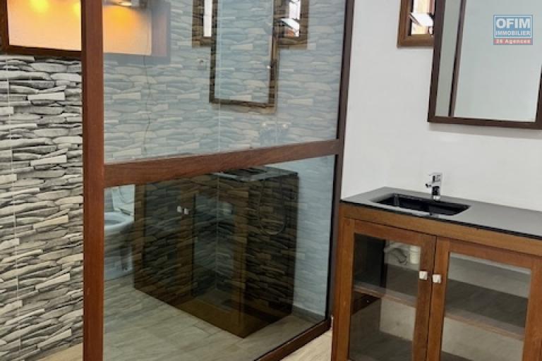 Vente d'une maison F4 &agrave; Anosy Avaratra ( CONATCT LALAINA )