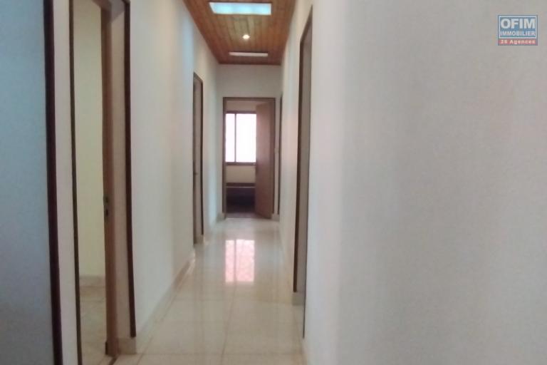 A VENDRE, villa F7 dans une résidence à Tanjombato -Antananarivo
