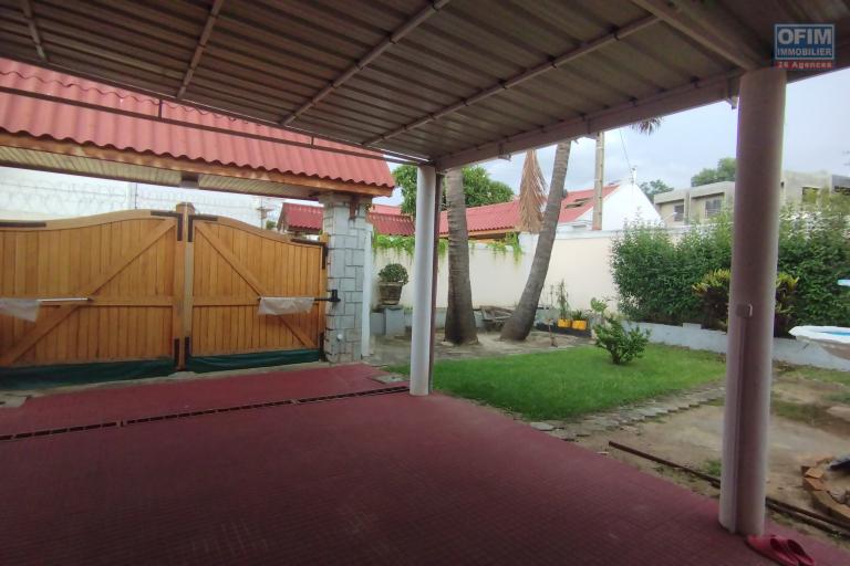 A VENDRE, villa F7 dans une résidence à Tanjombato -Antananarivo