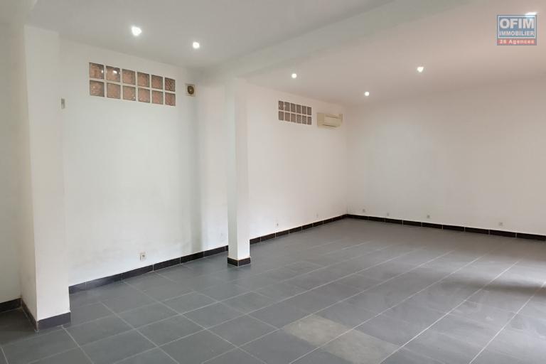 des locaux commerciaux disponibles à 5 mn d' Ankorondrano