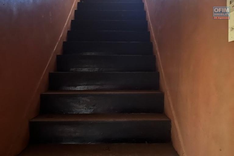 Vente d'une maison en bord de route à Ambohimanarina