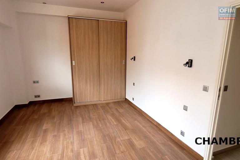 Un appartement T2 s&eacute;curis&eacute; &agrave; Ambohipotsy sur la haute ville de Tana ( CONTACT LALAINA )