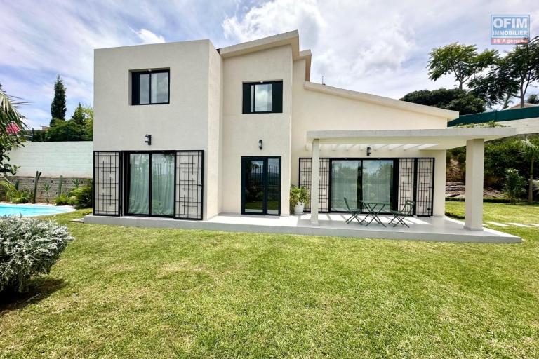 Une villa moderne F5 dans une r&eacute;sidence s&eacute;curis&eacute;e &agrave; Ambatobe