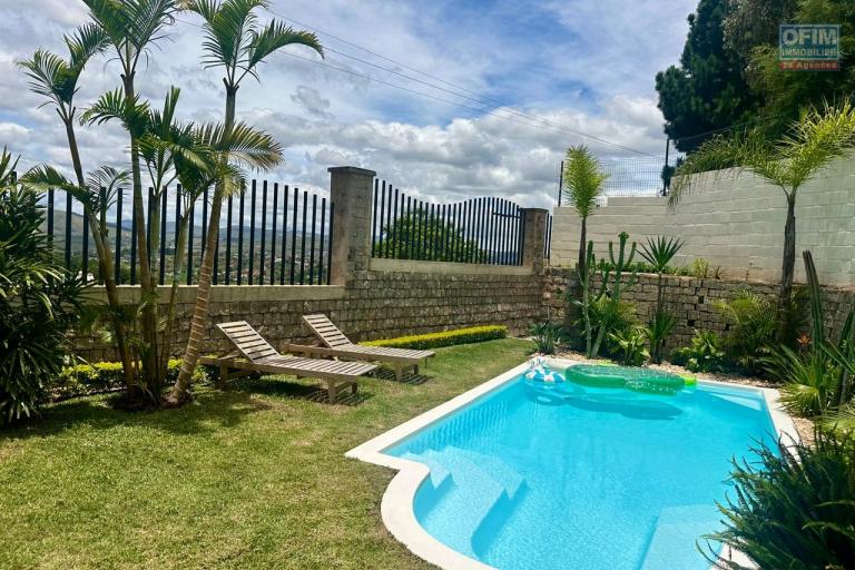 Une villa moderne F5 dans une r&eacute;sidence s&eacute;curis&eacute;e &agrave; Ambatobe