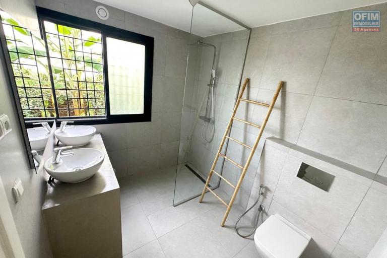 Une villa moderne F5 dans une r&eacute;sidence s&eacute;curis&eacute;e &agrave; Ambatobe