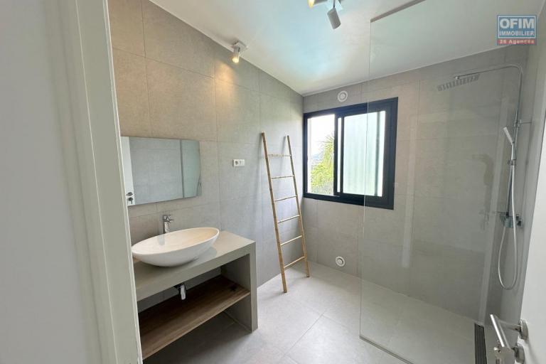 Une villa moderne F5 dans une r&eacute;sidence s&eacute;curis&eacute;e &agrave; Ambatobe