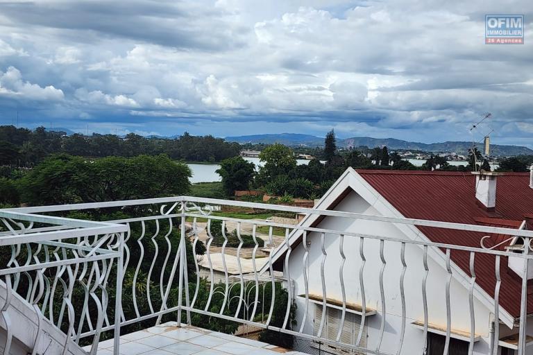 &Agrave; louer villa &agrave; &eacute;tage de type F7 se situe &agrave; Mamamba Ambohibao  non loin de l&rsquo;&eacute;cole primaire fran&ccedil;aise C. Contact Mr Jacky