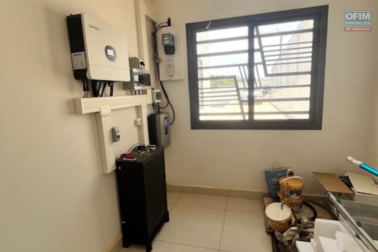 Une villa neuve F7 neuve avec piscine &agrave; Alasora