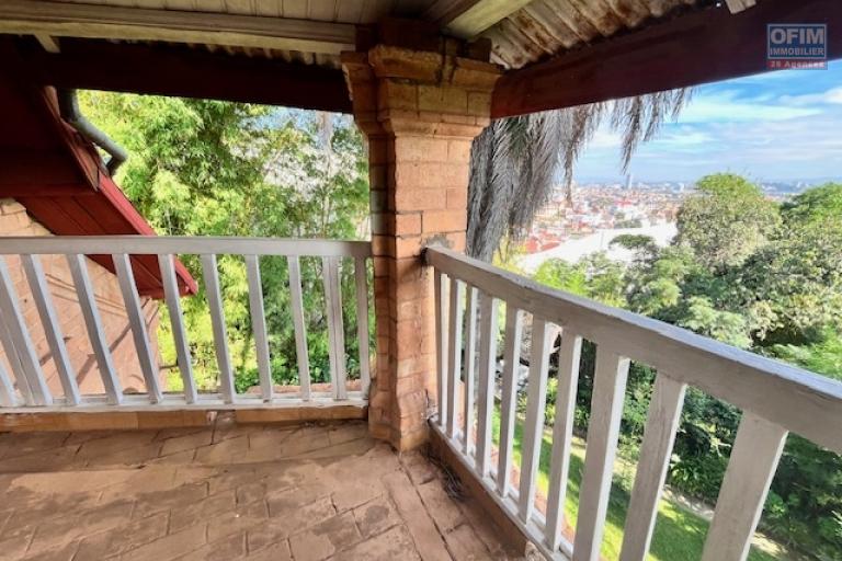 Une maison traditionnelle F5 meublée à Faravohitra